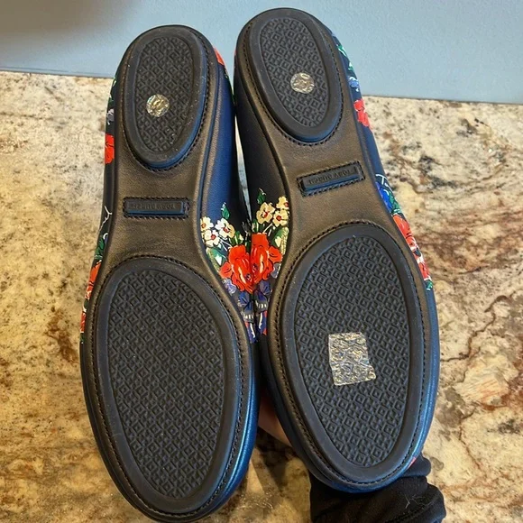 New!! Tory Burch Floral Minnie Travel ballet flats (Size8) - Picture 3 of 6
